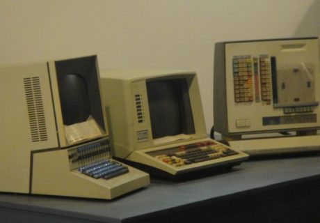 Vintage Computers, por Marie Mosley con licencia CC by en https://flic.kr/p/8GyC7d